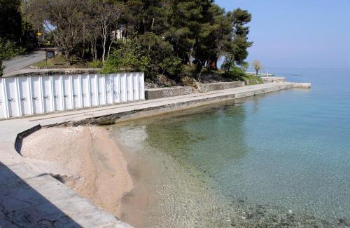 Malinska-Dubasnica House | Family-Friendly Holiday House with Parking in Sveti Anton