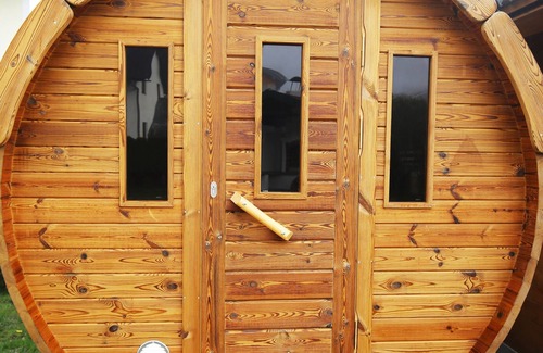 Aich House | Relaxing Holiday House with Unique Barrel Sauna & Pool