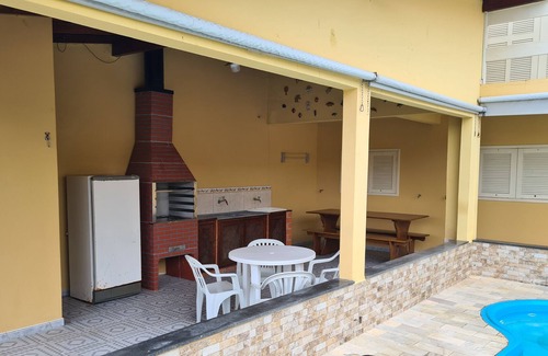 Palhoca House | Ideal Holiday House with Pool, Beach Access & Ocean Views