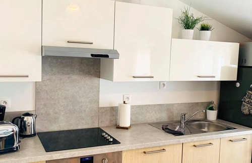 Arles City Centre Apartment | Oceanfront Apartment Theatre Antique - Rated 10/10 by Guests