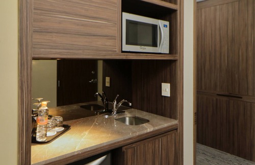 San Pedro Garza Garcia Hotel | Eco-Friendly Escape at Holiday Inn Express Monterrey Valle