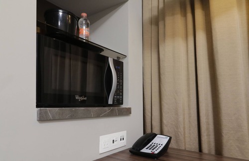 San Pedro Garza Garcia Hotel | Eco-Friendly Escape at Holiday Inn Express Monterrey Valle