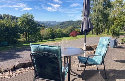 Breitscheid House | Relax in Nature: Guest Rated 9.8, Pool & Child Friendly Bungalows