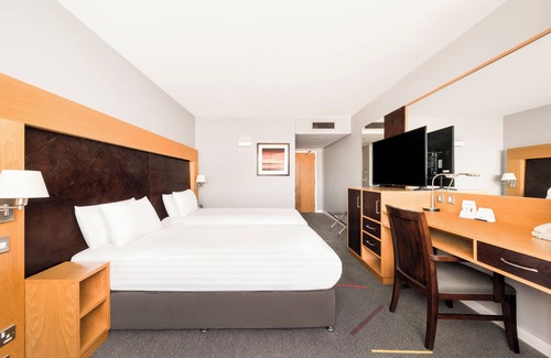 Westhill Hotel | Relax at Holiday Inn Aberdeen West: 4-Star Comfort Awaits
