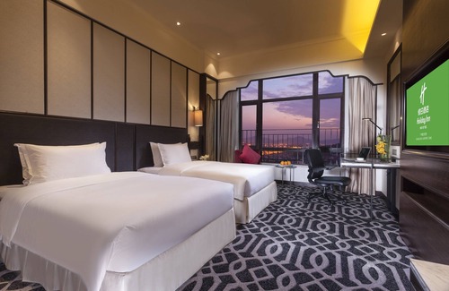 Huadu Hotel | Comfortable Stay at Holiday Inn Airport Guangzhou, IHG