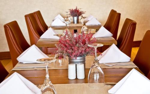 Kavaklidere Hotel | Discover Holiday Inn Ankara-Kavaklidere: 4-Star Comfort