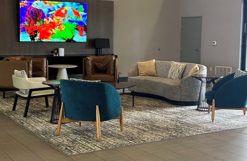 Round Rock Hotel | Discover Holiday Inn Austin North Round Rock with Pool Access