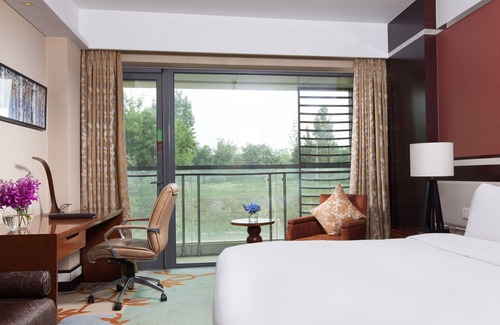 Shijingshan Hotel | Discover Holiday Inn Beijing Shijingshan Parkview Hotel