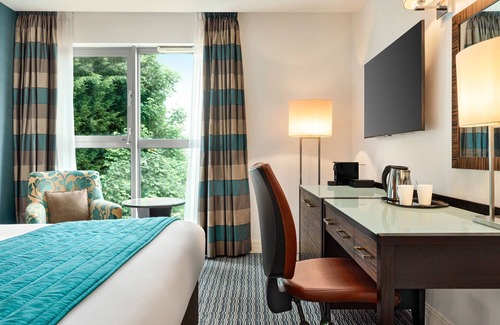 Bloxwich Hotel | Convenient Holiday Inn Birmingham Airport - NEC, IHG Hotel