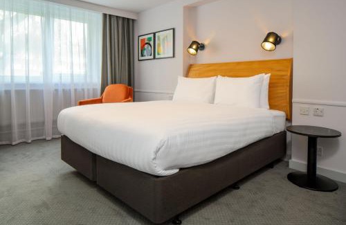 Emersons Green Hotel | Comfortable Stay at Holiday Inn Bristol Filton, 4-Star Hotel
