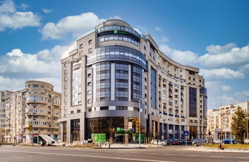 Bucharest Hotel | Pet-Friendly Holiday Inn Bucharest - Times with Spa Access