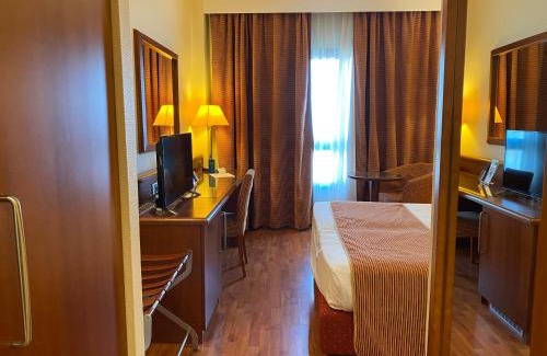 Province of Cagliari Hotel | Discover Holiday Inn Cagliari: Pet-Friendly Oceanfront Oasis