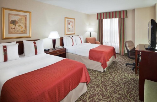 Chantilly Hotel | Comfortable Stay at Holiday Inn Chantilly-Dulles Expo Airport