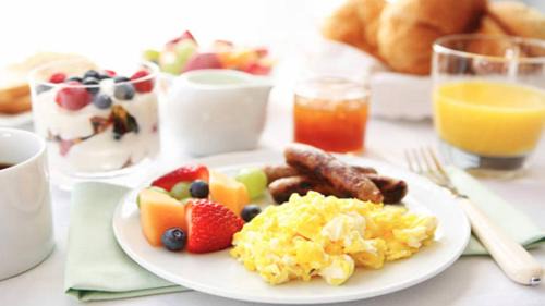 Village of Lakewood Hotel | Convenient Holiday Inn Chicago Nw Crystal Lake with Pool