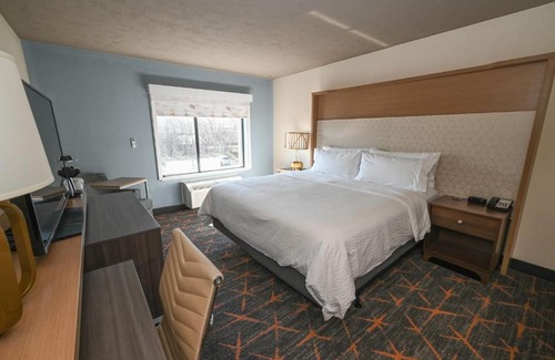 Mayfield Hotel | Comfort and Convenience at Holiday Inn Cleveland-Mayfield