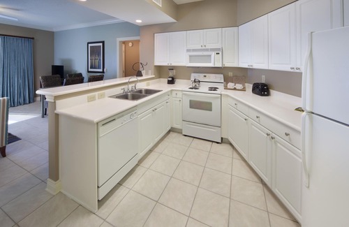 Galveston Hotel | Relaxing Stay at Holiday Inn Club Vacations Galveston Beach Resort