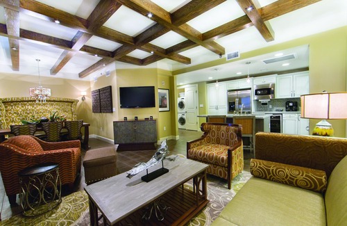 Galveston Hotel | Relaxing Stay at Holiday Inn Club Vacations Galveston Beach Resort