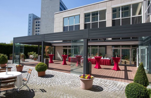 Hammfeld Hotel | Discover Holiday Inn Düsseldorf - Neuss: 4-Star Spa Retreat