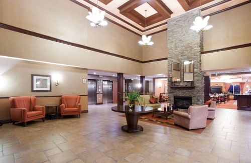 Parker Hotel | Top-Rated Holiday Inn Denver-Parker with Pool & Spa