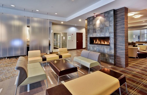 Romulus Hotel | Comfortable Stay at Holiday Inn Detroit Metro Airport