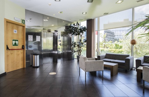 Sant Cugat del Valles Hotel | Explore Holiday Inn Express Barcelona - Sant Cugat Today!
