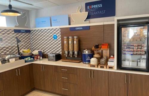 White River Junction Hotel | Comfortable Stays at Holiday Inn Express White River Junction