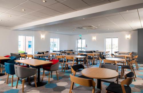Swalwell Hotel | Welcoming Holiday Inn Express Newcastle Gateshead - Ideal for Families