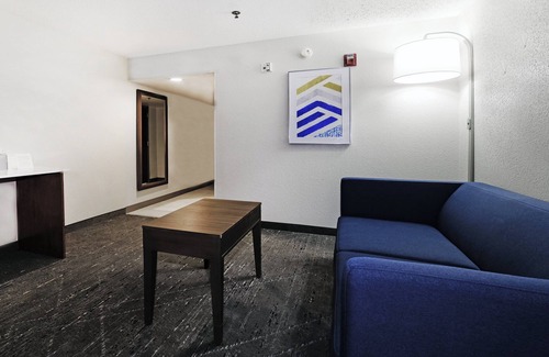 Walterboro Hotel | Welcoming Holiday Inn Express Walterboro - Family-Friendly Stay