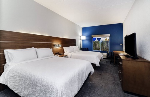 Walterboro Hotel | Welcoming Holiday Inn Express Walterboro - Family-Friendly Stay