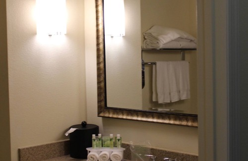 De Funiak Springs Hotel | Convenient Stay at Holiday Inn Express Defuniak Springs