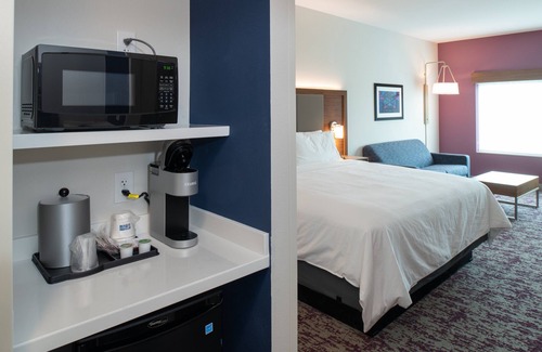Downtown Little Rock Hotel | Top-Rated Holiday Inn Express & Suites in Little Rock Downtown