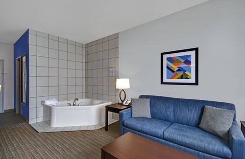 Adrian Hotel | Discover Holiday Inn Express Adrian: Top-Rated Comfort Awaits