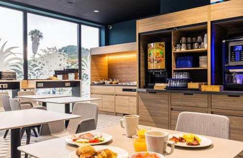 Ajaccio Hotel | Pet-Friendly Holiday Inn Express Ajaccio with Ocean Views