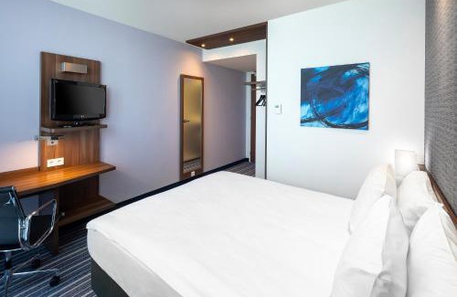 Bedrijventerrein Sloterdijk Hotel | Convenient Stay at Holiday Inn Express Amsterdam - Sloterdijk
