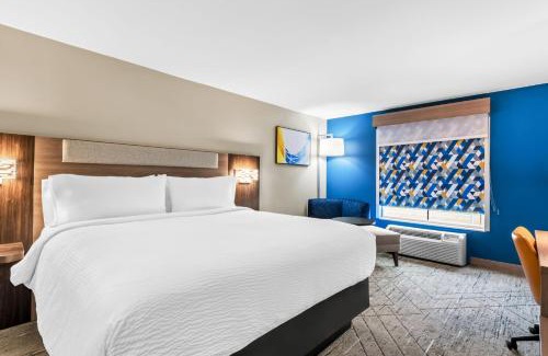 Pauls Valley Hotel | Discover Hotels in Pauls Valley, OK with Pool & Ocean Views