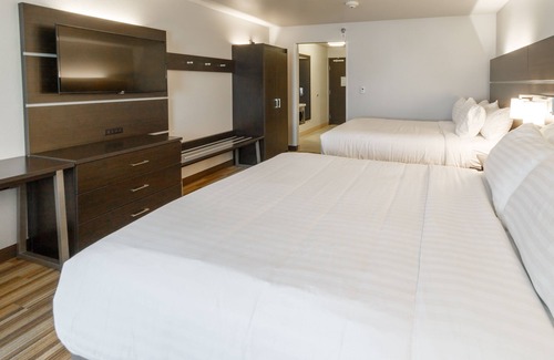 Lincoln Hotel | Top-Rated Holiday Inn Express & Suites Lincoln - Relaxing Amenities