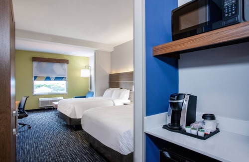 Miramar Hotel | Inviting Holiday Inn Express & Suites Miramar: Top Amenities Await