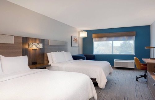 Alton Hotel | Eco-Friendly Holiday Inn Express Alton: Guest Rated 9/10
