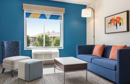Bessemer Hotel | Comfortable Stay at Holiday Inn Express Bessemer, Birmingham