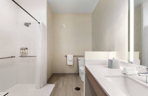 Bessemer Hotel | Comfortable Stay at Holiday Inn Express Bessemer, Birmingham