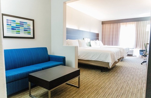Andalusia Hotel | Discover Holiday Inn Express Andalusia: Family-Friendly Stay