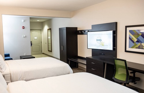 Andalusia Hotel | Discover Holiday Inn Express Andalusia: Family-Friendly Stay