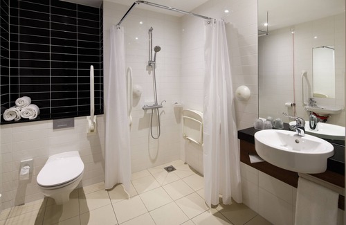 Arnhem Hotel | Comfortable Stay at Holiday Inn Express Arnhem with Breakfast