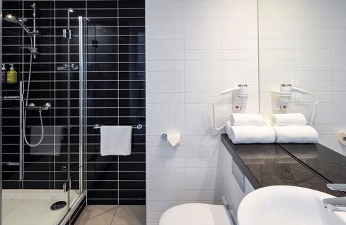 Arnhem Hotel | Comfortable Stay at Holiday Inn Express Arnhem with Breakfast