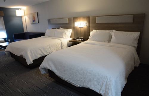 Athens Hotel | Discover Holiday Inn Express Athens: Family-Friendly Amenities
