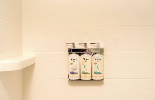 Athens Hotel | Comfortable Stay at Holiday Inn Express Athens with Pool