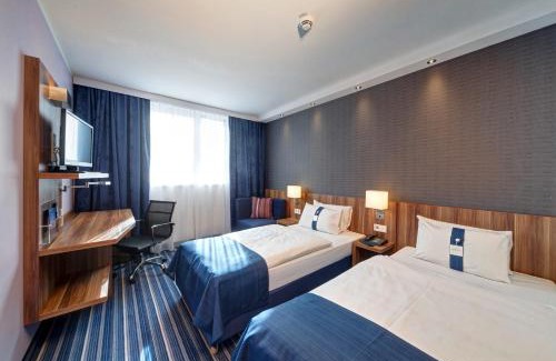 Innenstadt Hotel | Comfortable Stay at Holiday Inn Express Augsburg, IHG Hotel