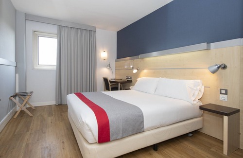 Granollers Hotel | Comfortable Stay at Holiday Inn Express Barcelona-Montmeló