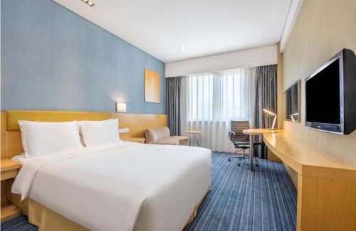 Chaoyang Hotel | Discover Holiday Inn Express Beijing Airport Zone - Family-Friendly