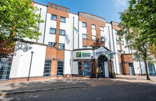 Belfast City Centre Hotel | Convenient Holiday Inn Express Belfast City with Free Breakfast